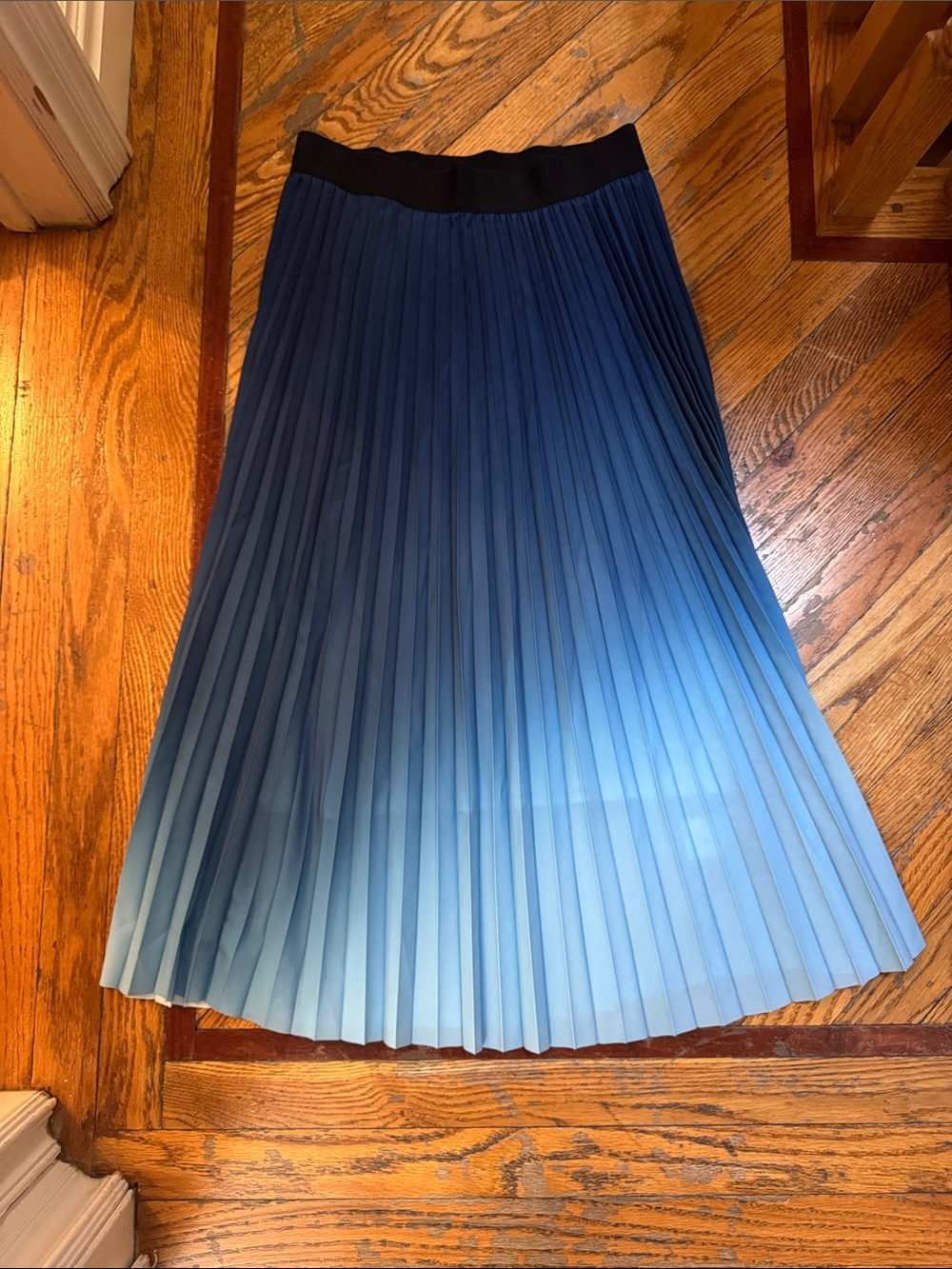 Pleated Gradient Blue Midi Skirt with Black Waistband